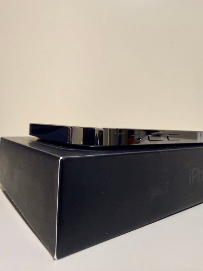 【美品】Apple iPhone 12 Pro グラファイト　本体　256GB