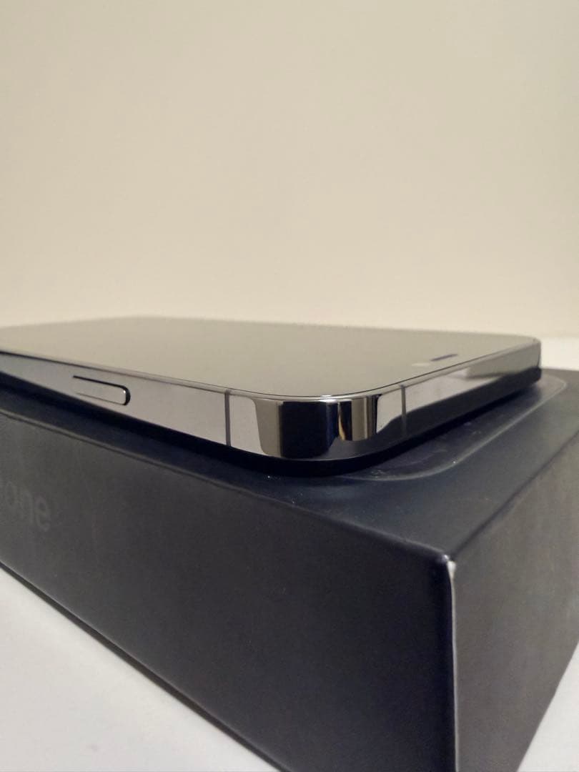 【美品】Apple iPhone 12 Pro グラファイト　本体　256GB