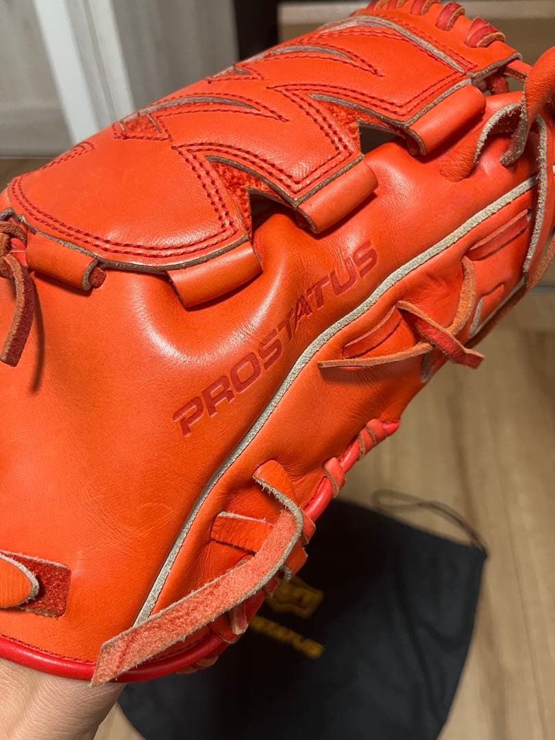 む*x様 【オーダー】ZETT プロステイタス 硬式グローブ 右投手用 手の甲隠