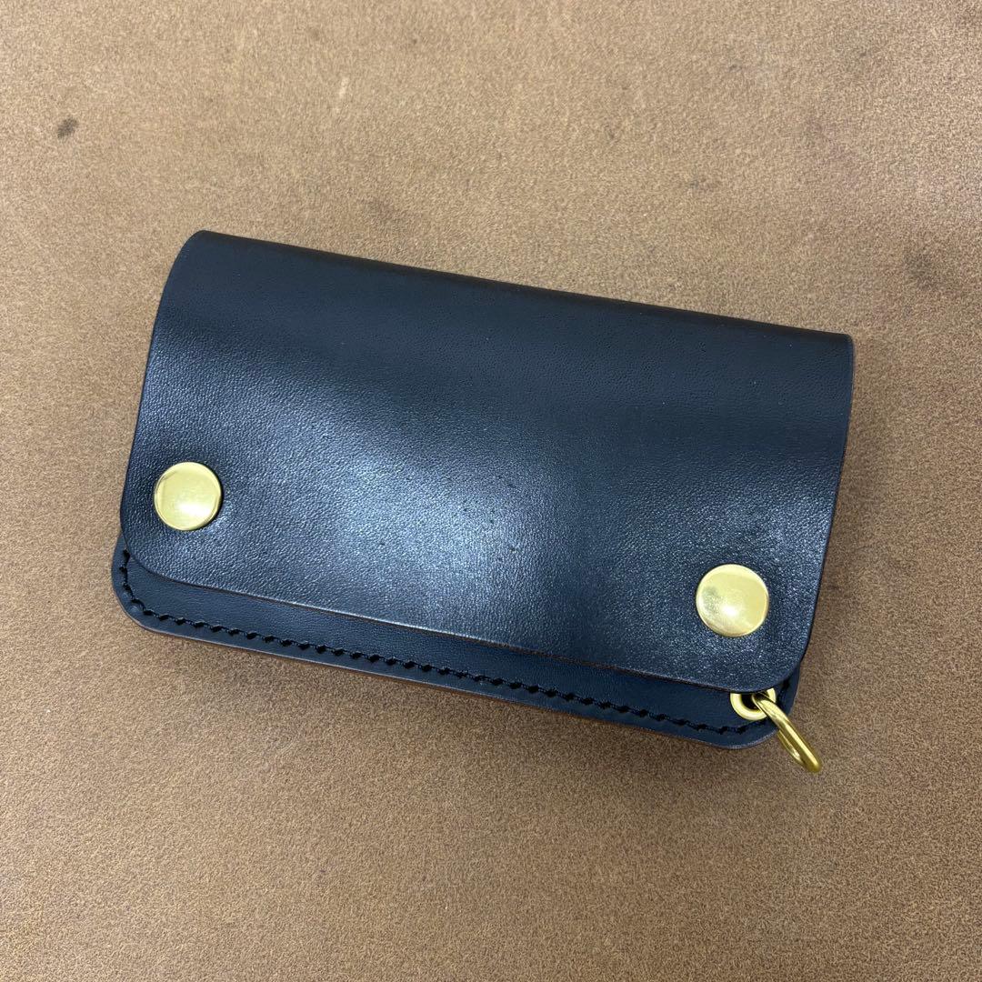 ホースバット　トラッカーウォレット　ミドル　黒　茶心　3層　MARYAM