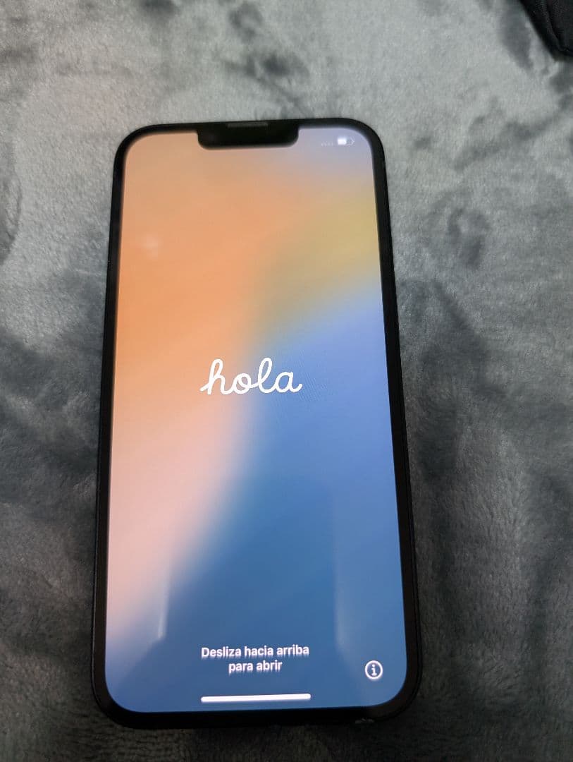 Apple iPhone 13　ミッドナイト