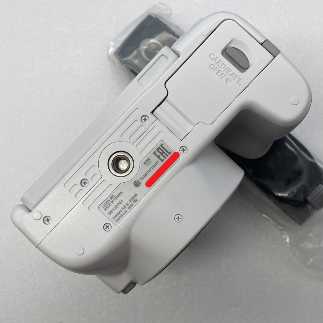 Canon EOS Kiss X10　標準レンズキット　ホワイト