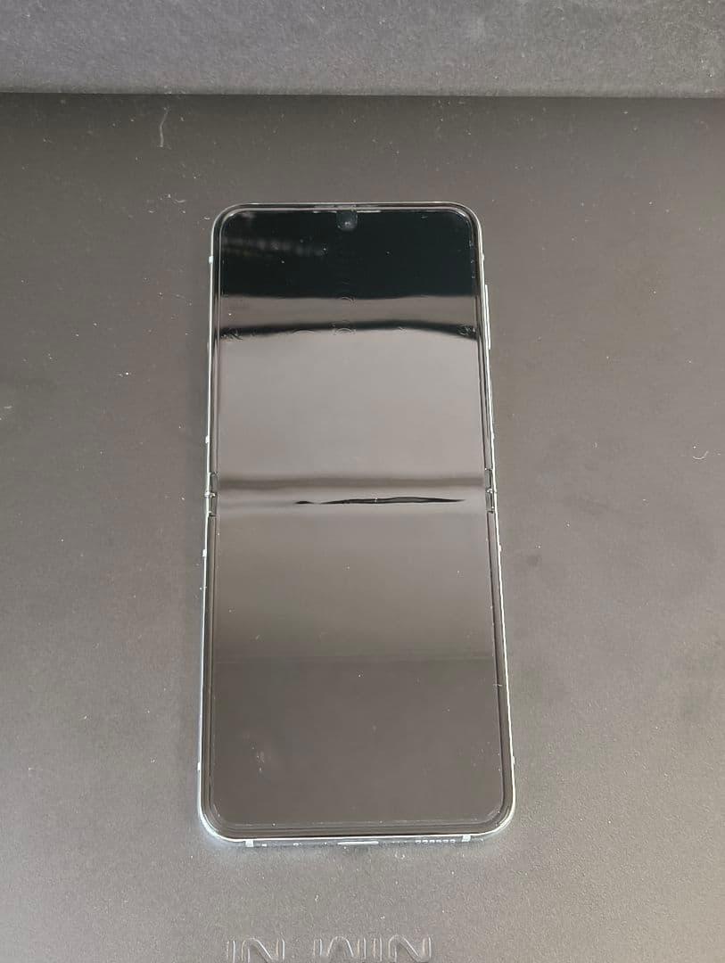 スマートフォン本体 Galaxy Z Flip5 256GB docomo