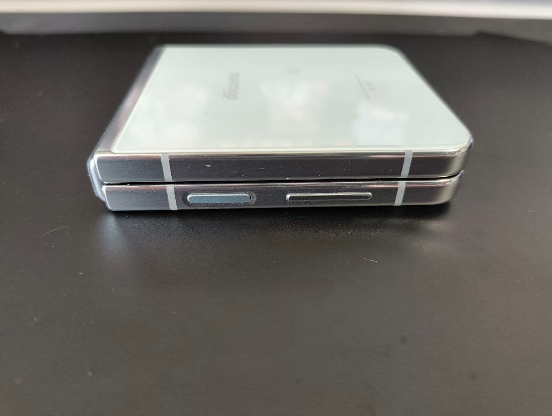 スマートフォン本体 Galaxy Z Flip5 256GB docomo