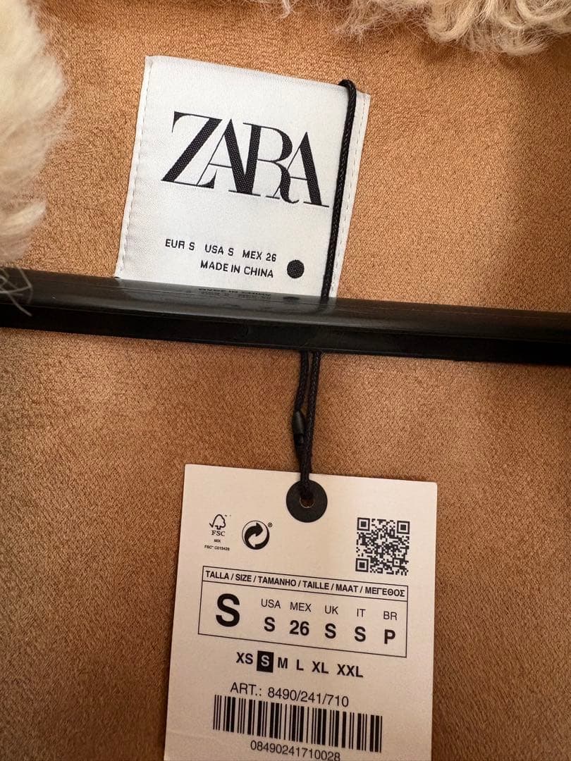 新品ZARA フェイクファーコート Sサイズ