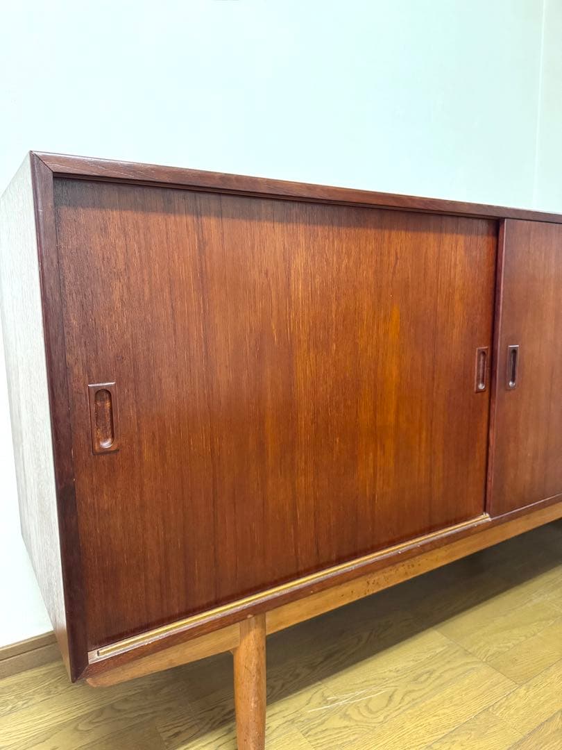 【フフフ 】ボーエ・モーエンセン/サイドボード