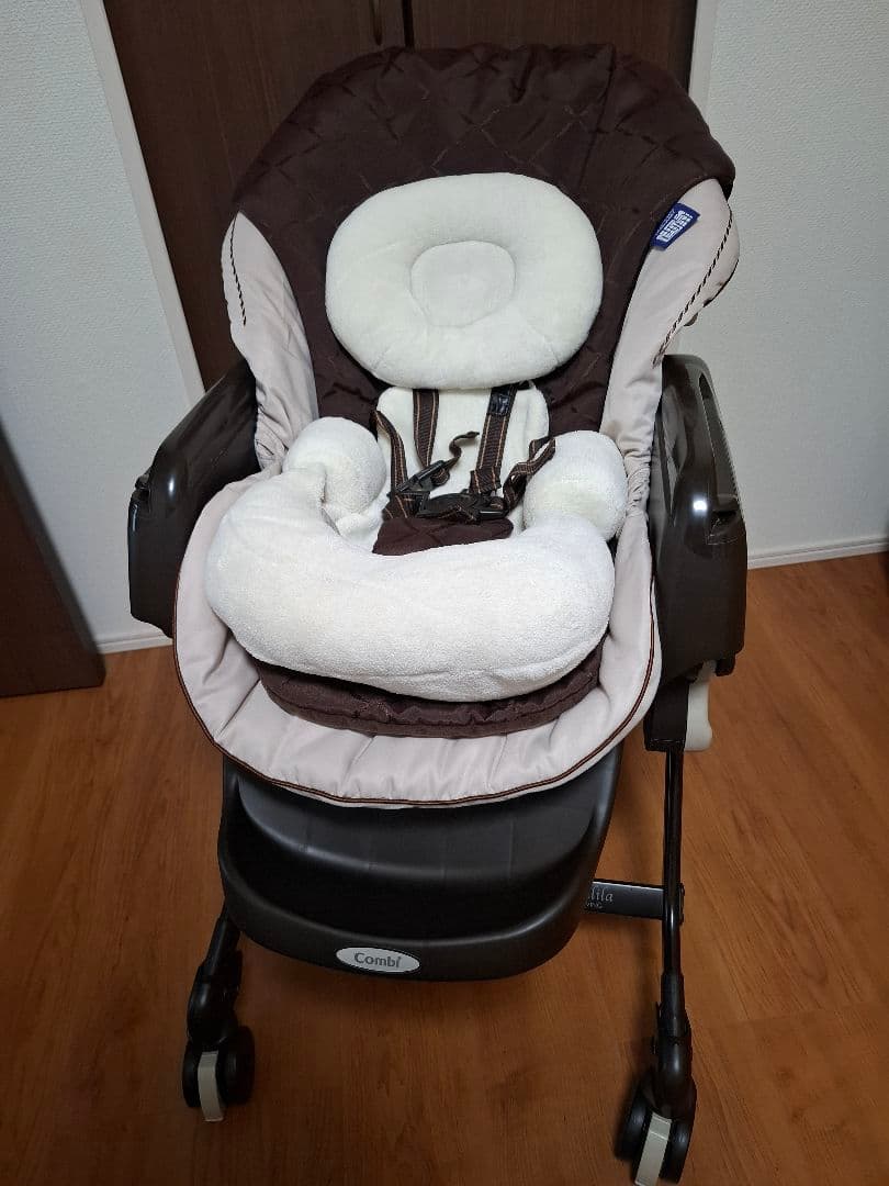 Combi ネムリラ AUTO SWING BEDi Plus エアウィーブ