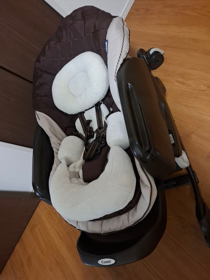 Combi ネムリラ AUTO SWING BEDi Plus エアウィーブ