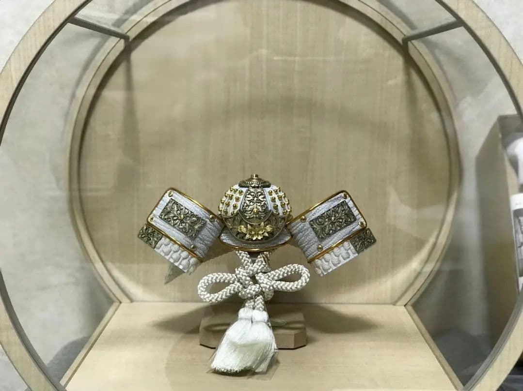 新品未使用　陣羽織付き　五月人形兜飾り　煌稀　ぷりふあ