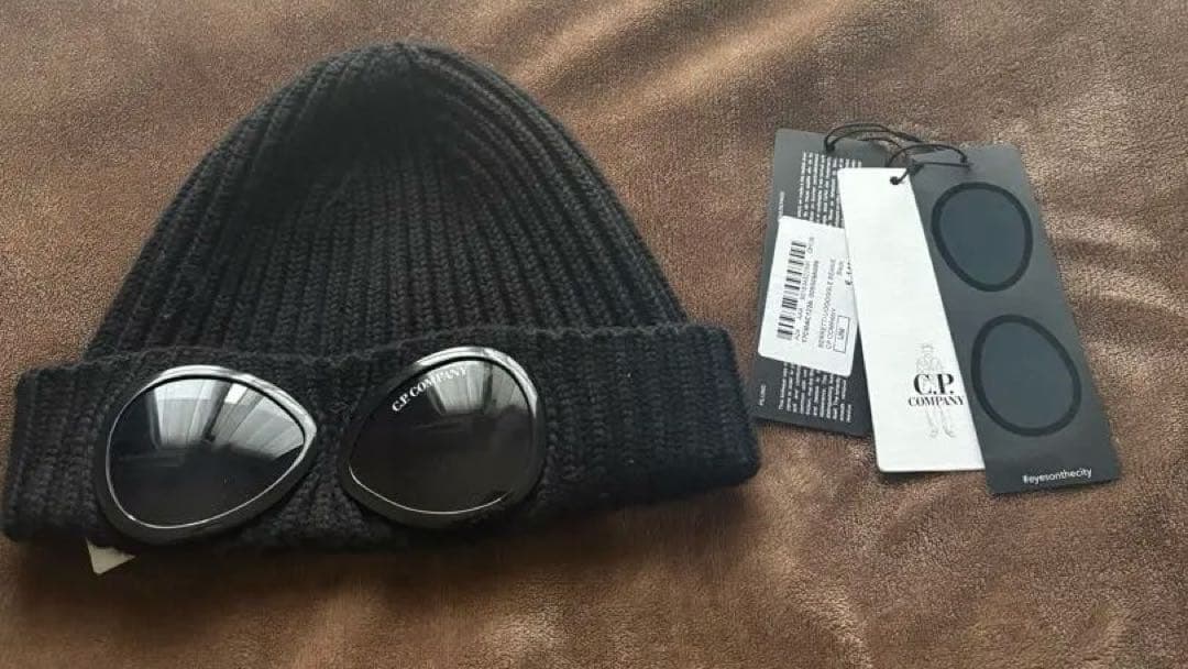c.p.company ビーニー　ブラック