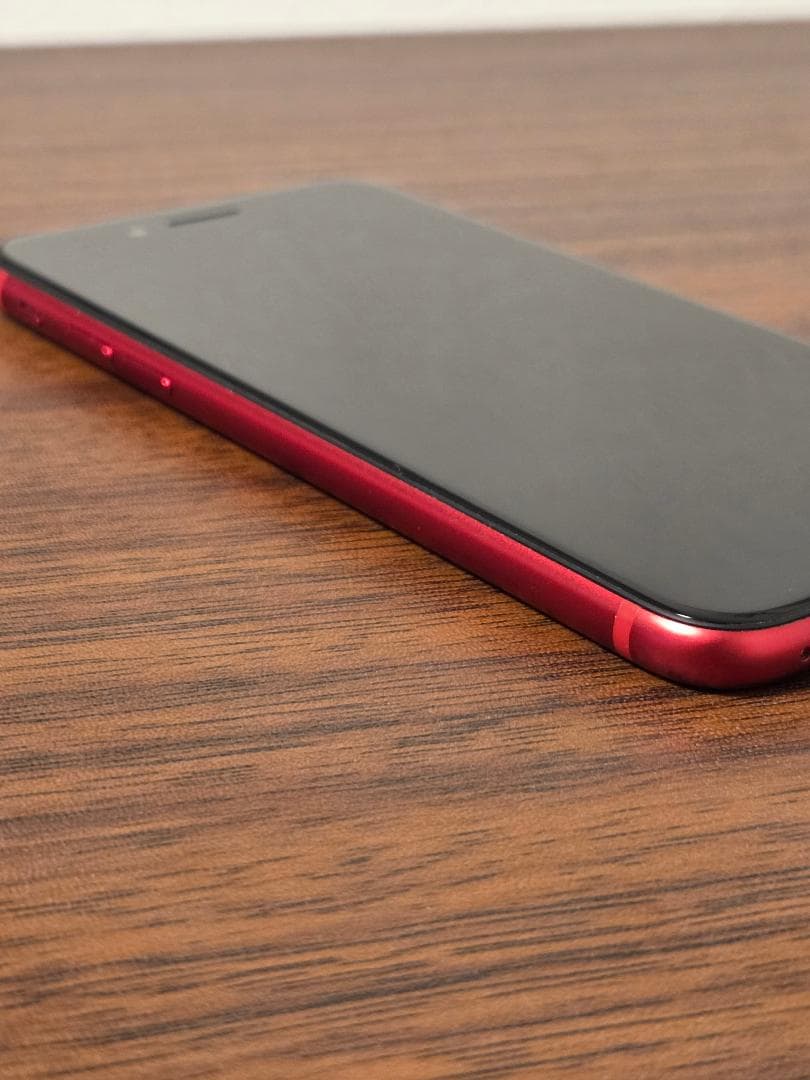 中古 iPhone SE （第２世代）64GB