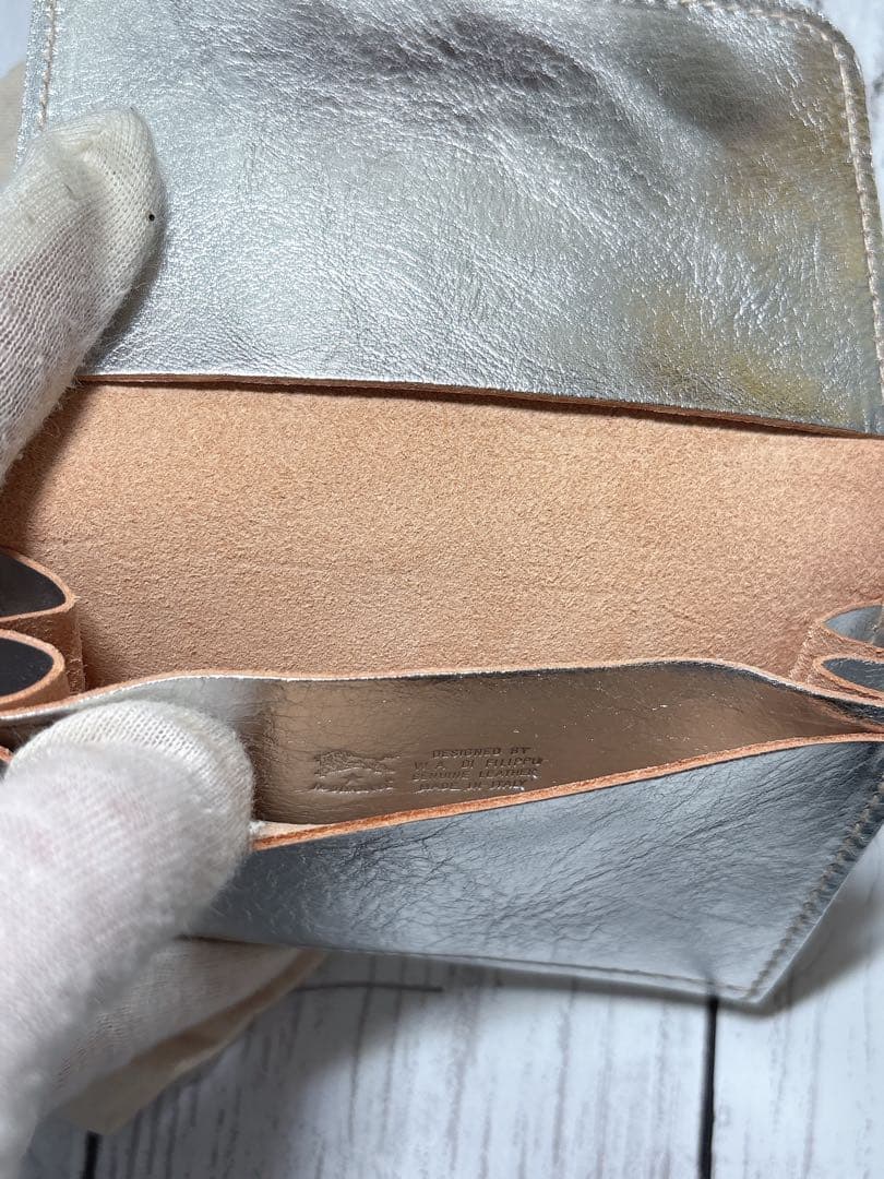 新品 イルビゾンテ ☆限定カラー☆ 名刺入れ カードケース シルバー