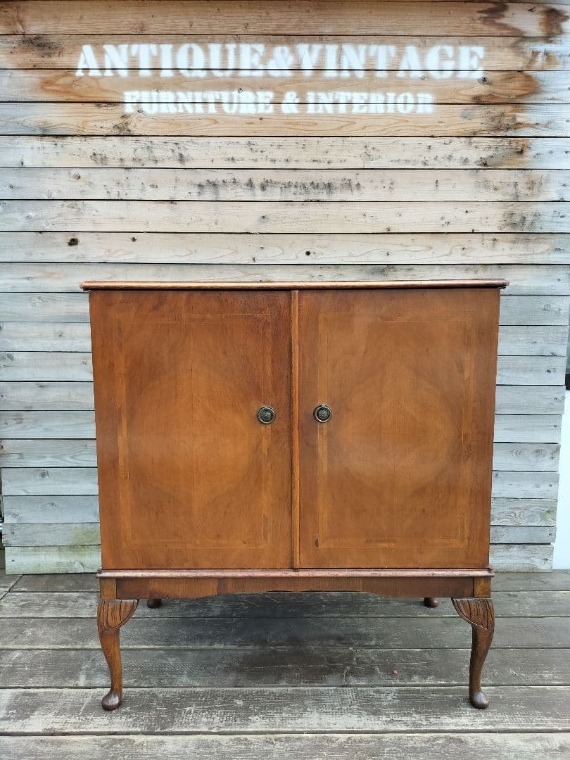 M♦n送料込 英国イギリスアンティーク　サイドボード 猫脚