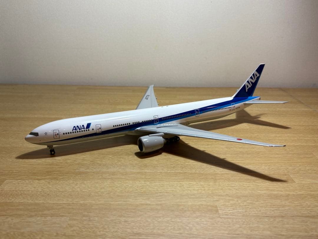 ANA Boeing 777-300ER モデル NH20017 1:200