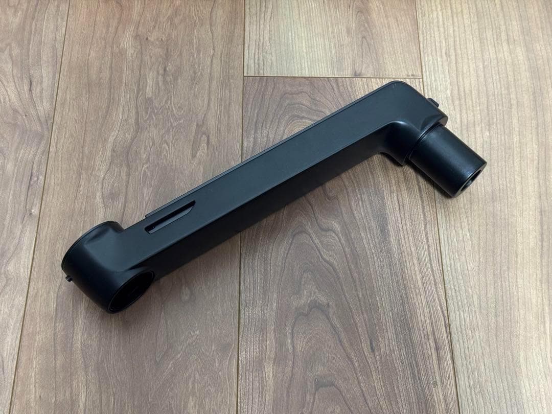 【美品】Amazonベーシック モニターアーム シングルディスプレイタイプ ブ