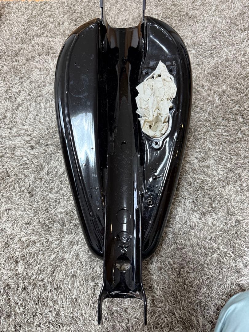 Harley-Davidson 燃料タンク 黒/青 ストライプ