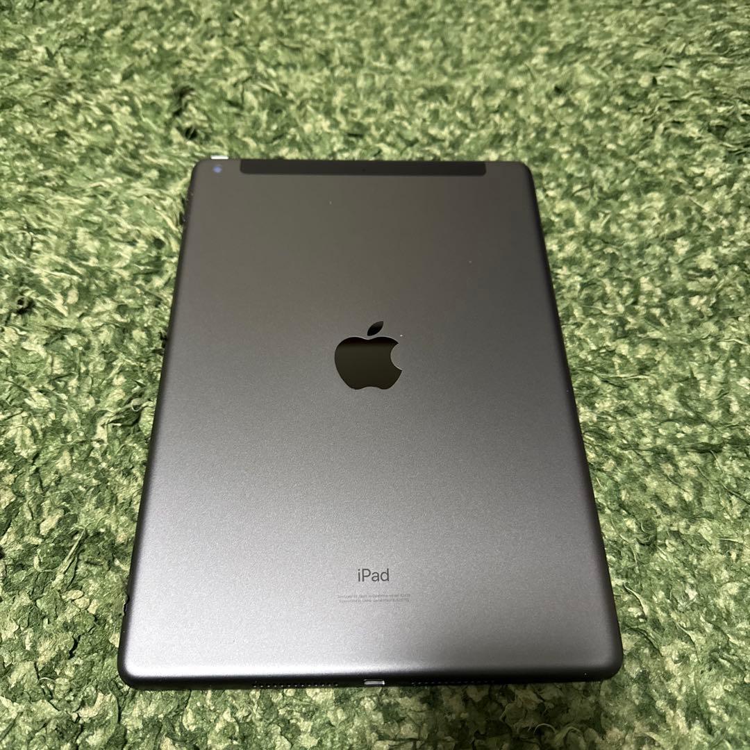 Apple iPad スペースグレー 本体第8世代SoftBank 128GB