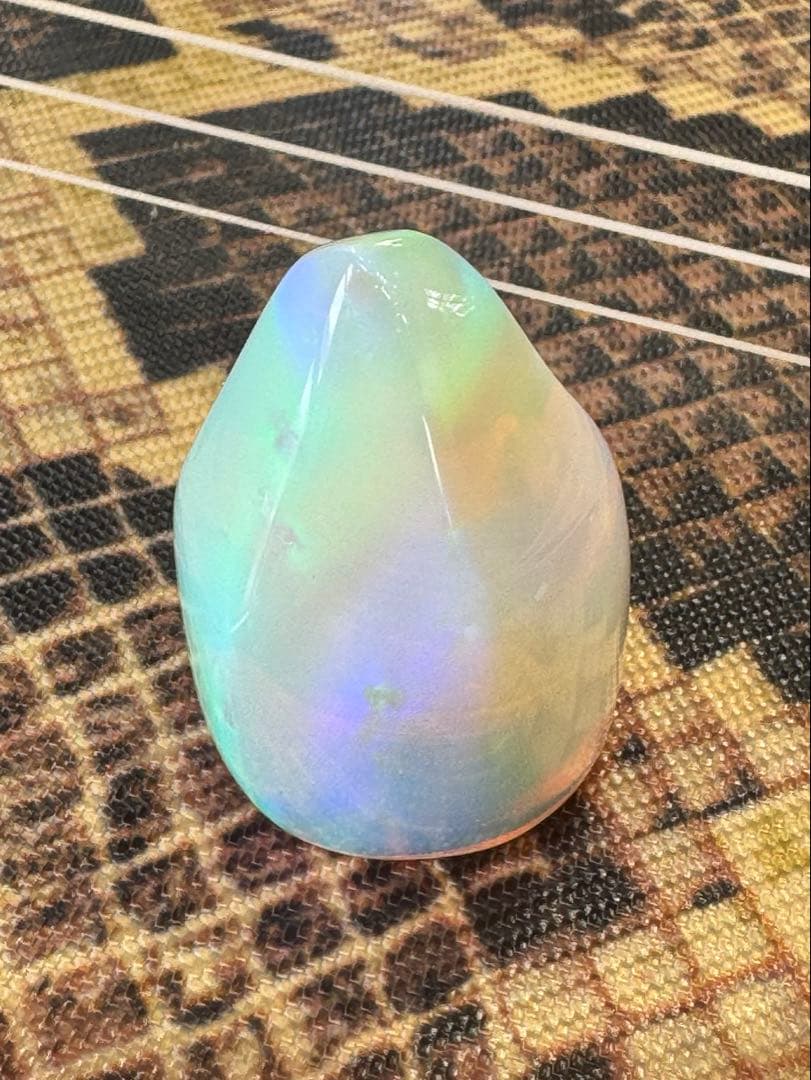 人工オパール　三線バチ　オーロラ模様