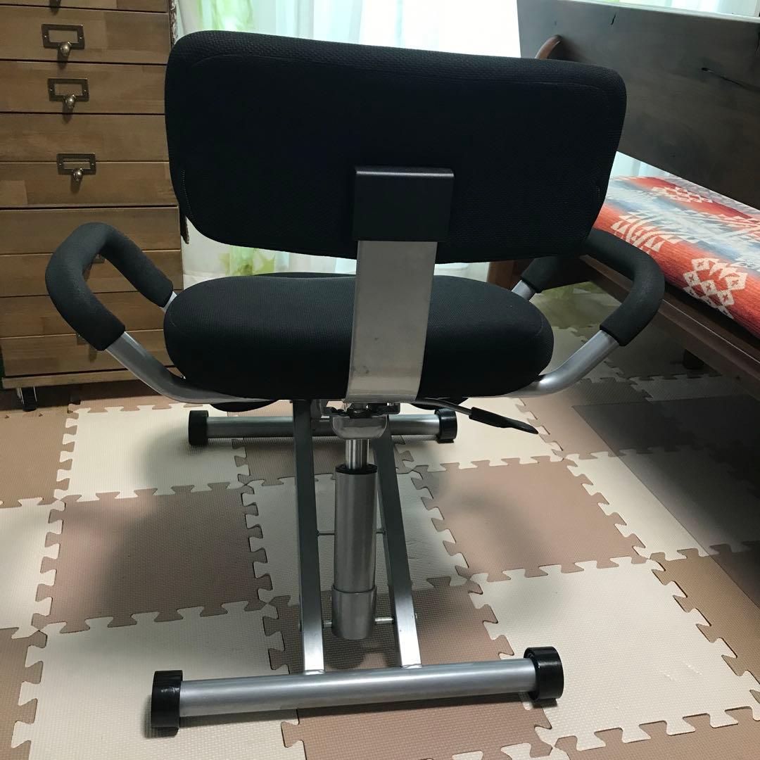 専用　ニーリングチェア（姿勢矯正用椅子）