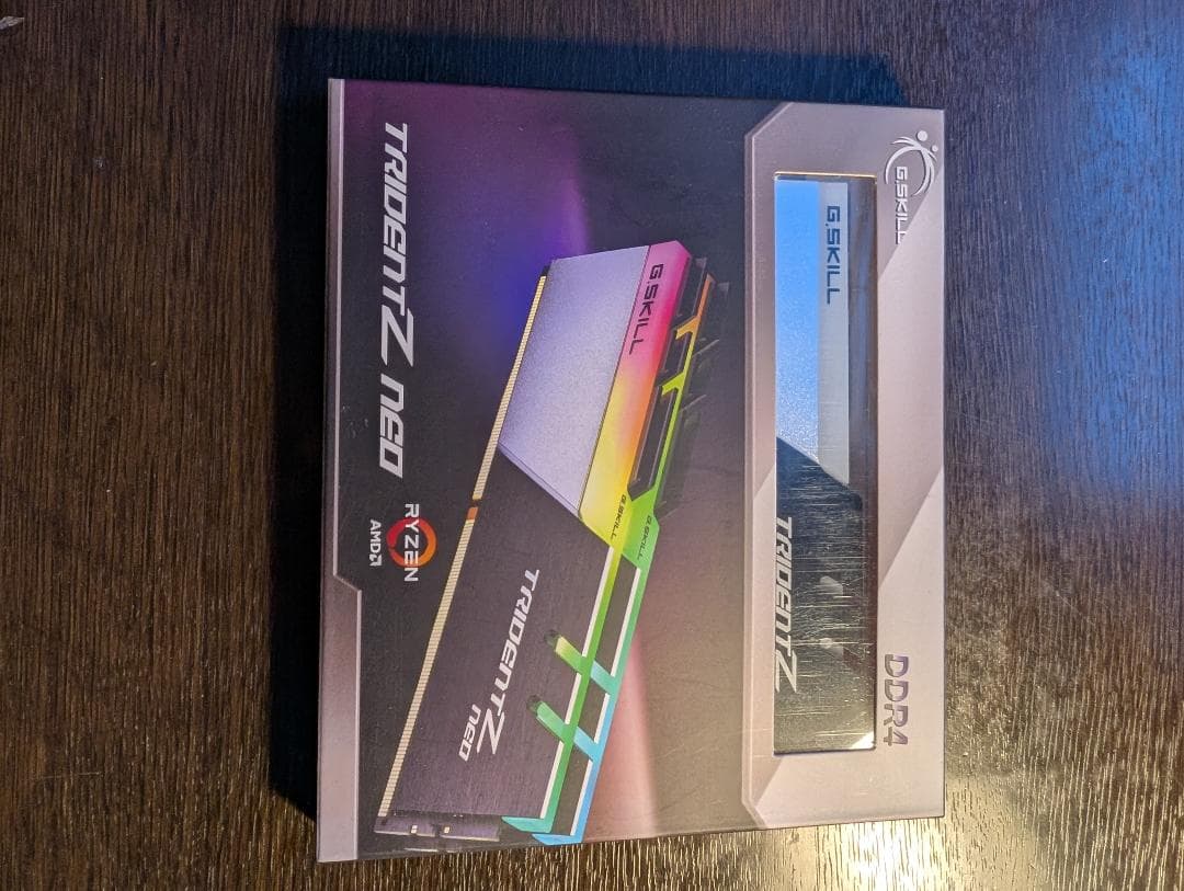 メモリー GSKILL F4-3600C16D-16GTZNC DDR4 16GB