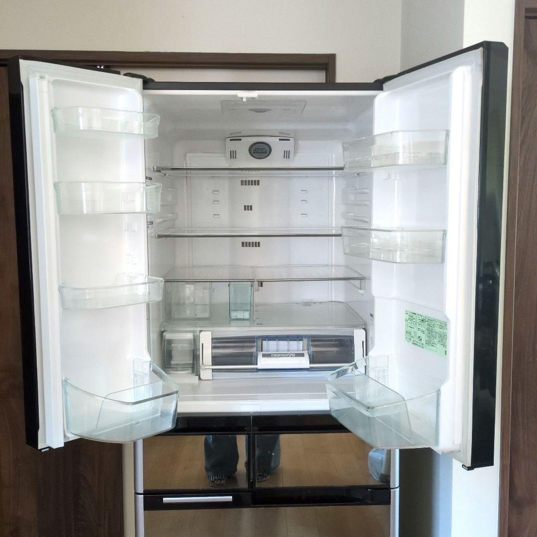 ブラック 2ドア冷蔵庫 ミラー仕上げ　565L