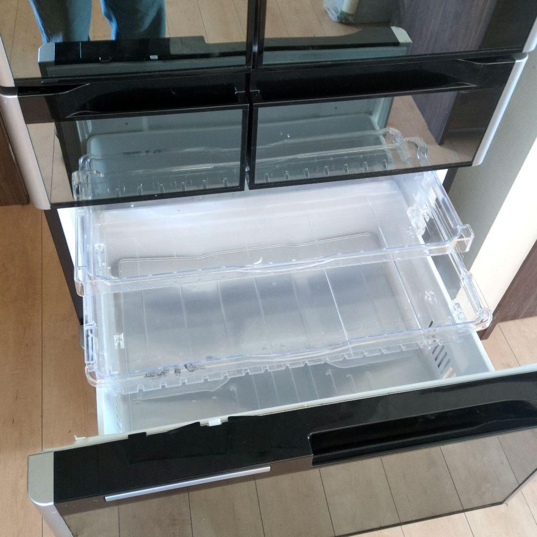 ブラック 2ドア冷蔵庫 ミラー仕上げ　565L