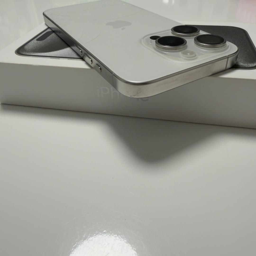 Apple iPhone 15Pro シルバー 本体