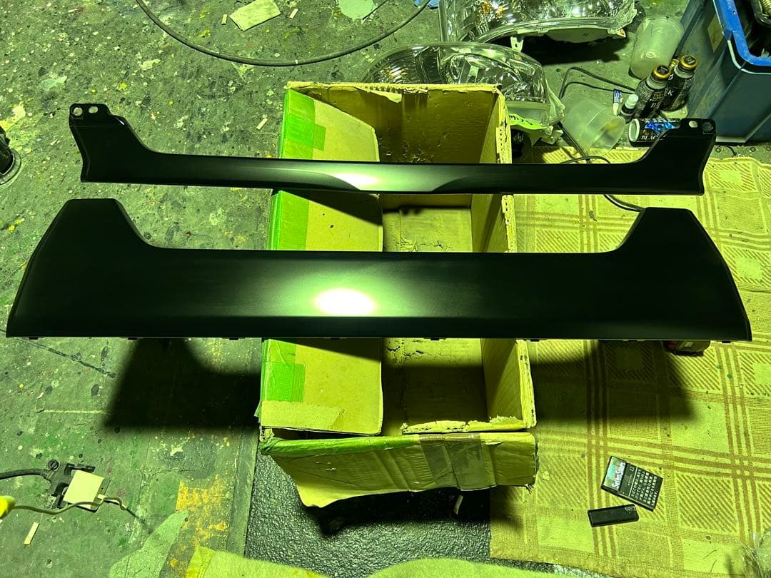 ポ*太様 ハイエース　アースカラー　トヨタ純正　ナロー　標準用　グリル　新車外し