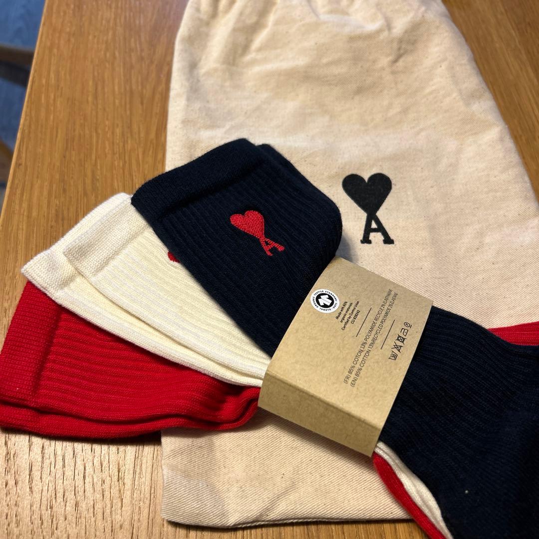 【新品未使用】AMI Paris ハート刺繍メンズソックス 3足 25-29cm