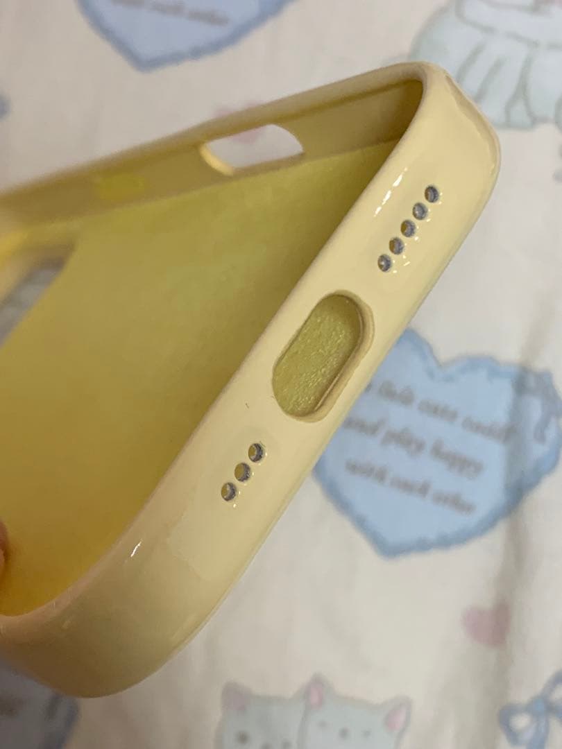 Urban Sophistication iPhone16proケース黄色