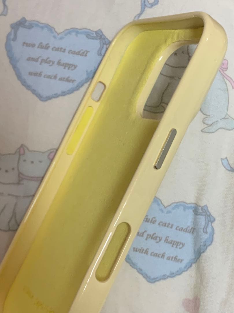 Urban Sophistication iPhone16proケース黄色