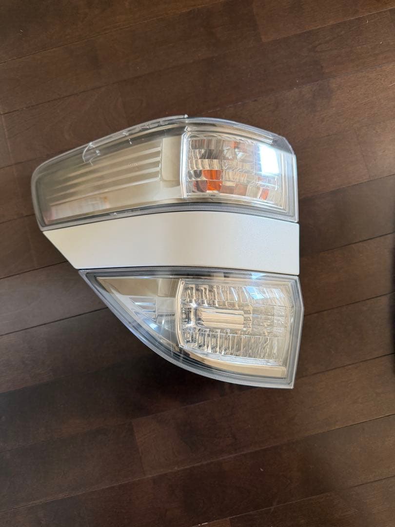 20ヴェルファイア 純正テールランプセット