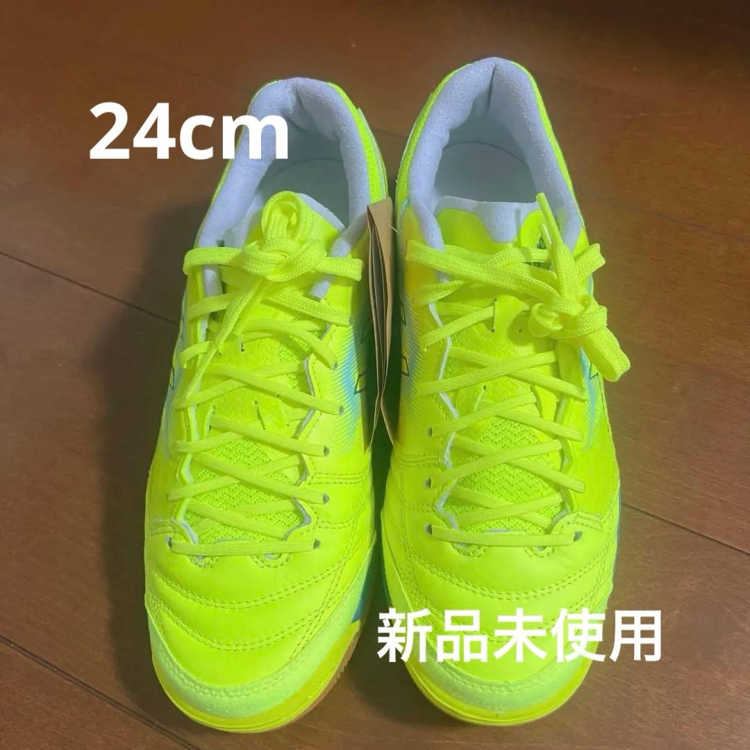 アシックス　サッカー　トレーニングシューズ フットサル　屋内 室内