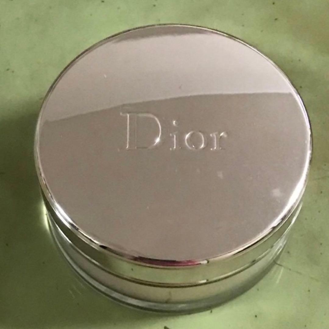 カプチュールトータル パーフェクション ルース パウダー【001】