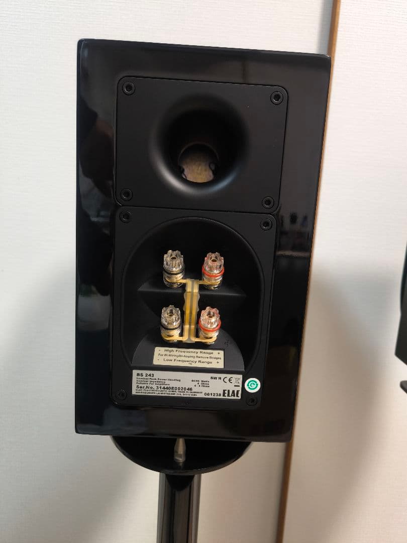 スピーカーELAC BS243HB + スタンドLS STAND70