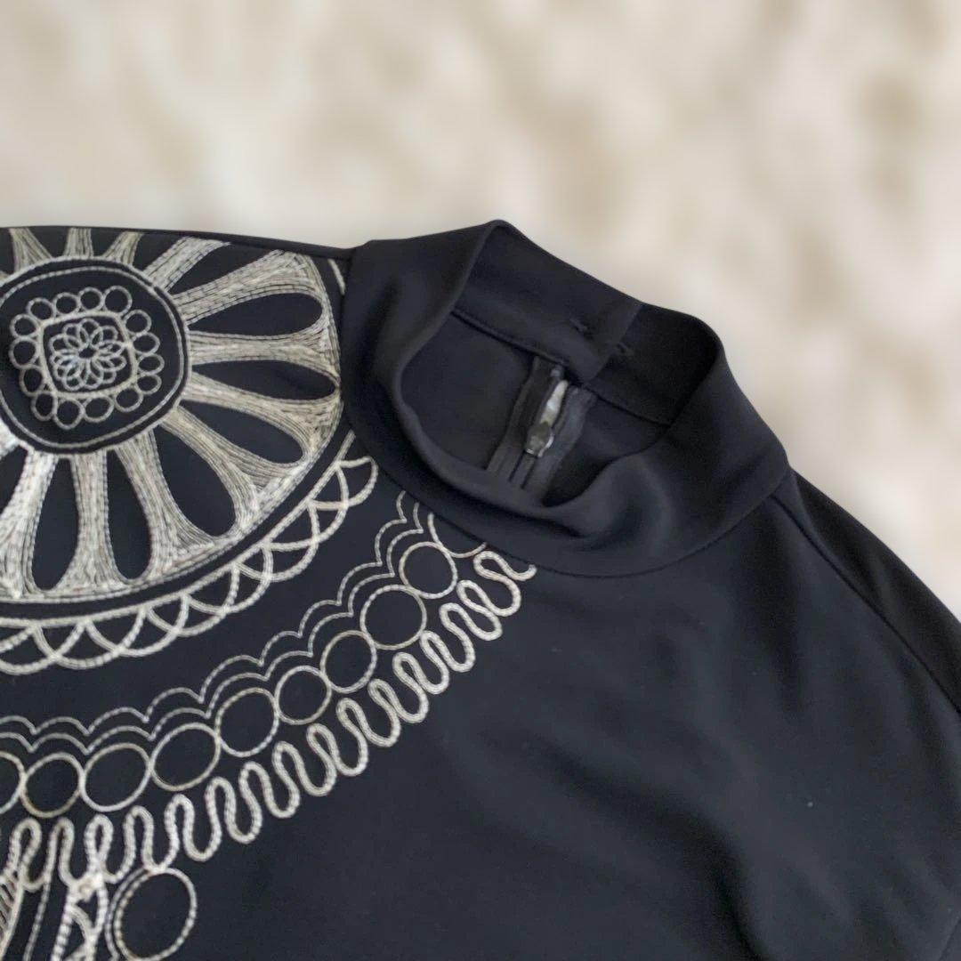 トクコプルミエヴォル（TOKUKO 1er VOL）刺繍　チュニック　変形　花柄