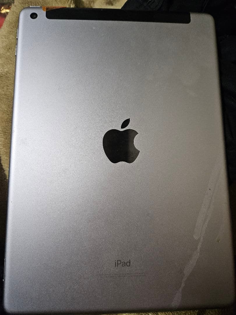 iPad Air 9.7インチ Retinaディスプレイ 32GB Wi-Fi…