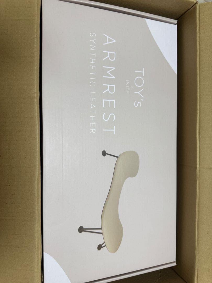 toy's アームレスト