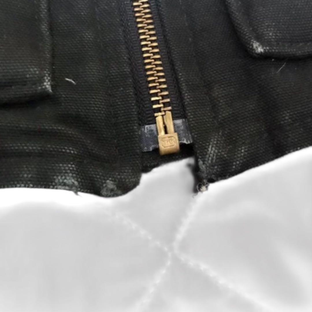 Carhartt ブラックベスト ジッパー付き　Mサイズ