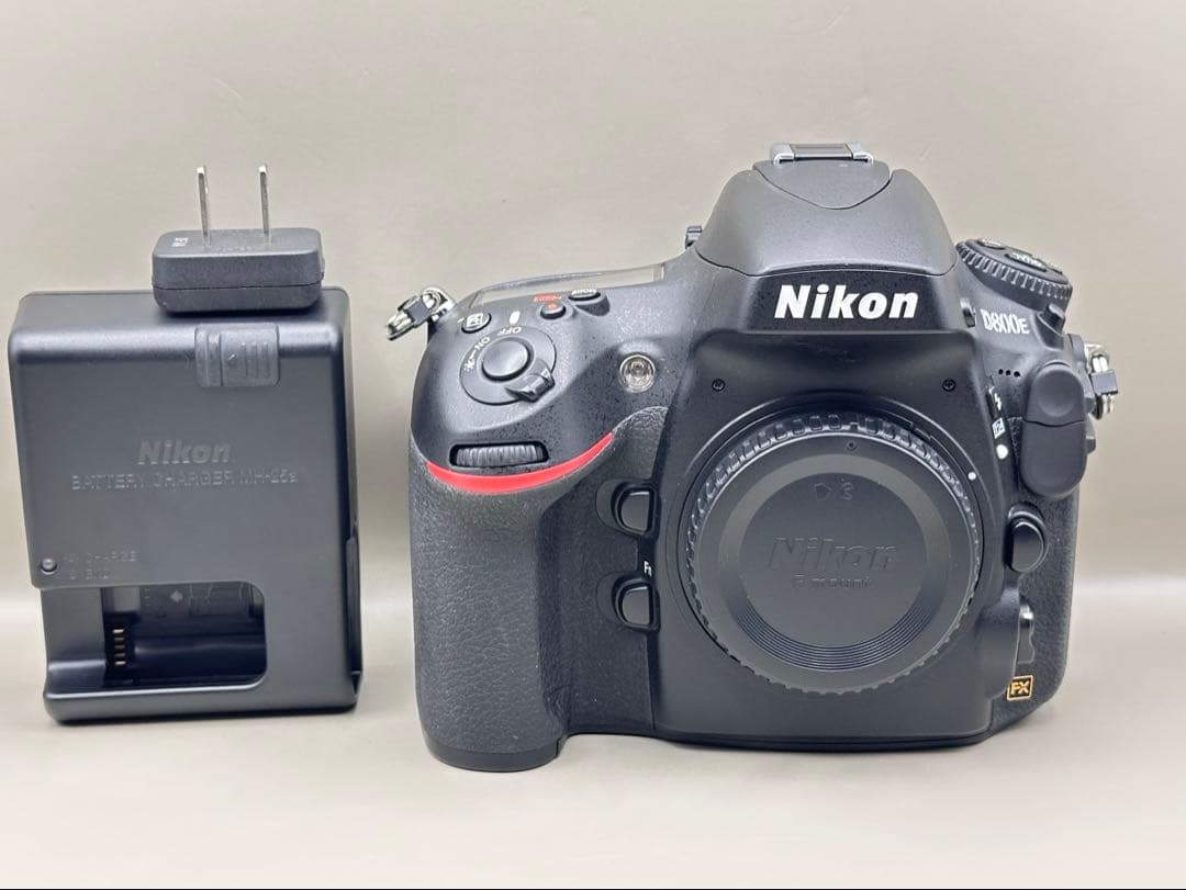 Nikon D800E ボディ ショット数5330枚