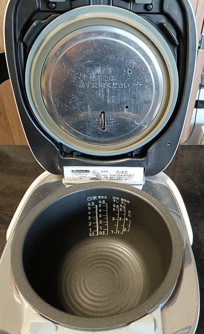 【保証有り】東芝 真空圧力IH　炊飯器　RC-10VSR