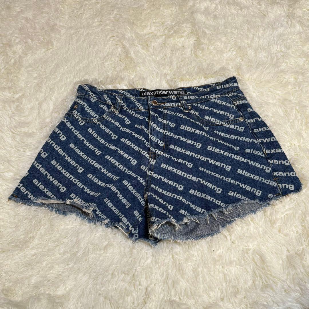 alexander wangズボン　ショートパンツ　ボトムス　デニム　ローマ字