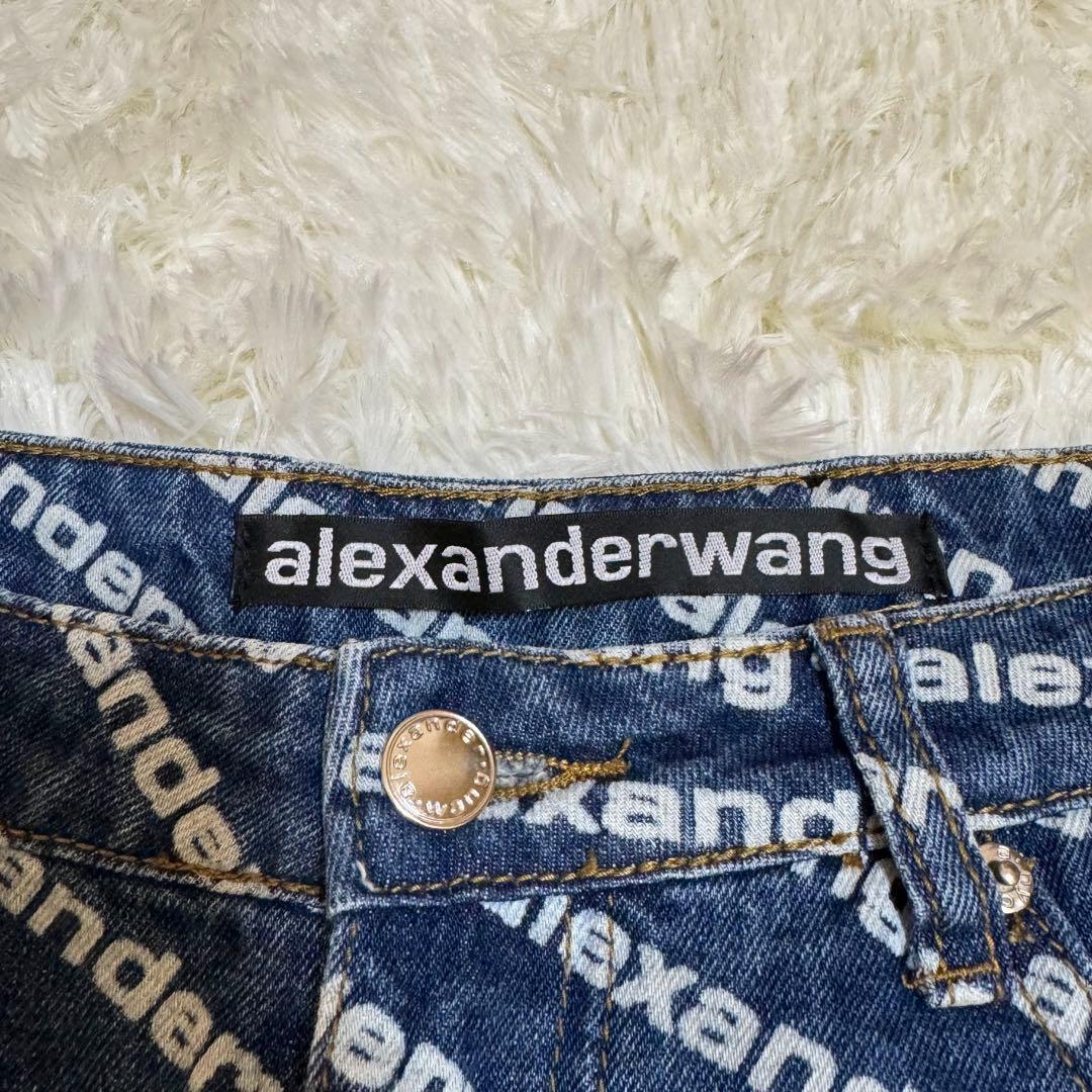 alexander wangズボン　ショートパンツ　ボトムス　デニム　ローマ字