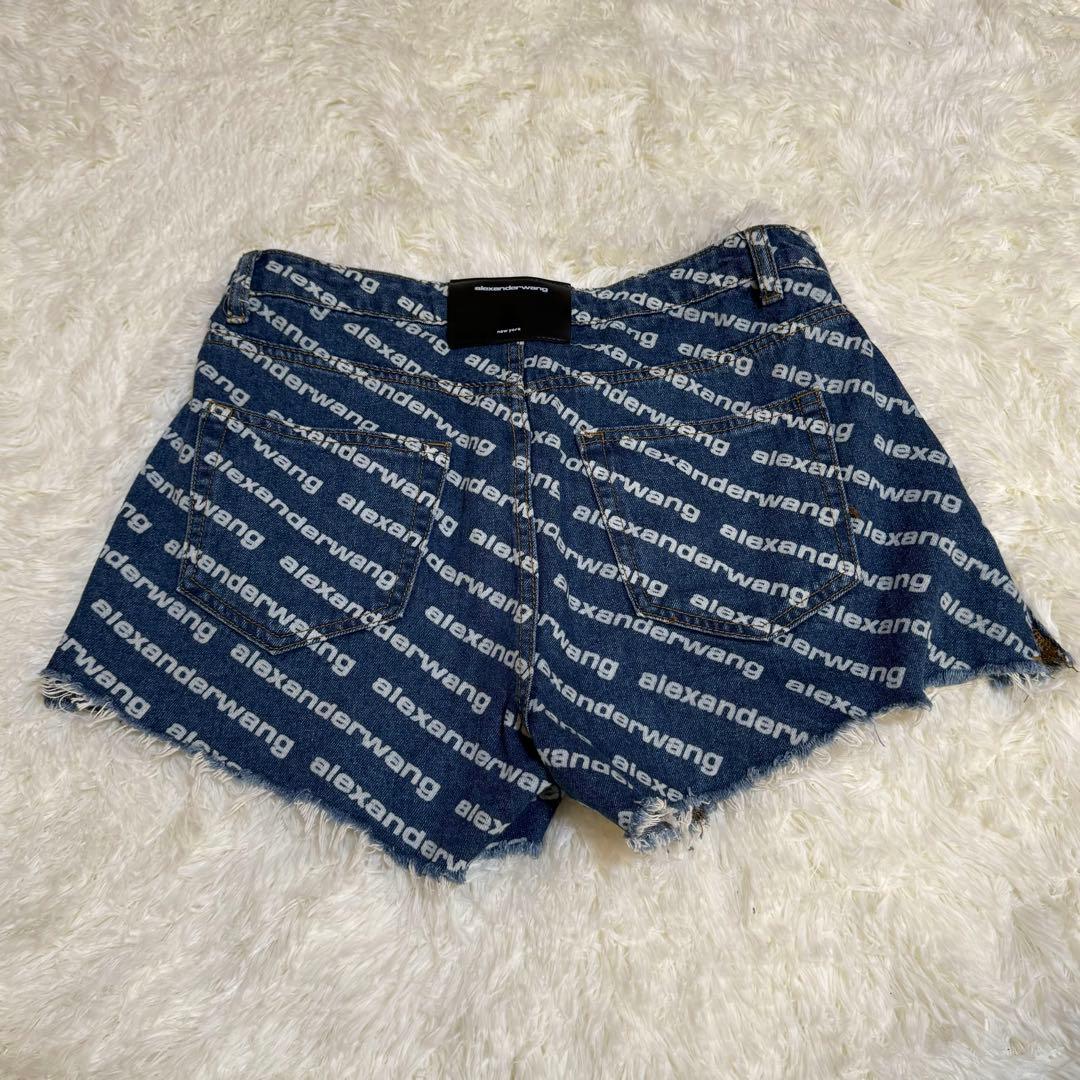 alexander wangズボン　ショートパンツ　ボトムス　デニム　ローマ字