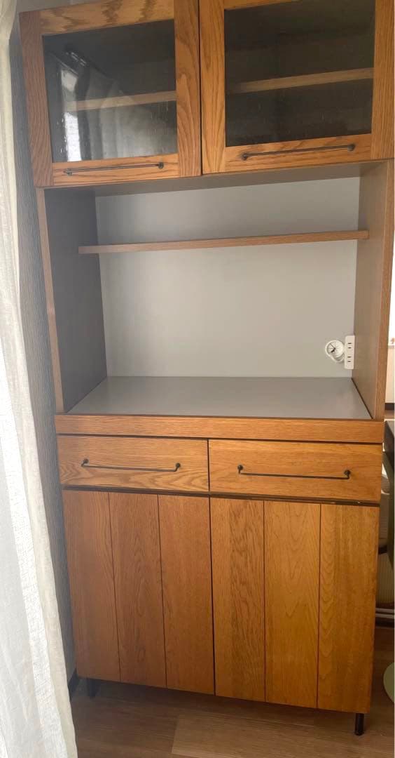 アデペシュ　キッチンボード　食器棚　カデル