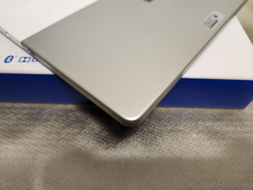 LAVIE Tab T10 T1055／EAS 使用回数20回程度 美品 箱付き