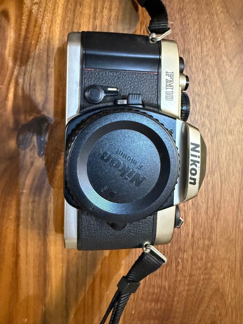 Nikon FM10 シルバー フィルムカメラ
