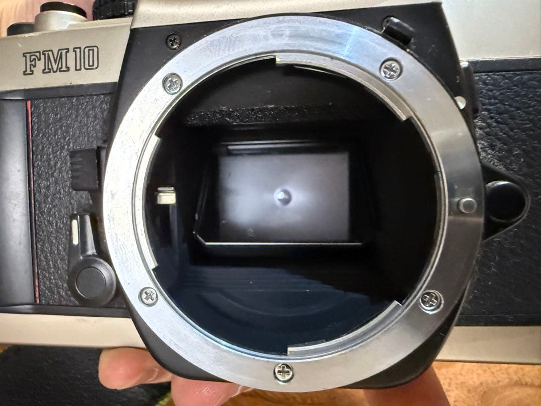 Nikon FM10 シルバー フィルムカメラ