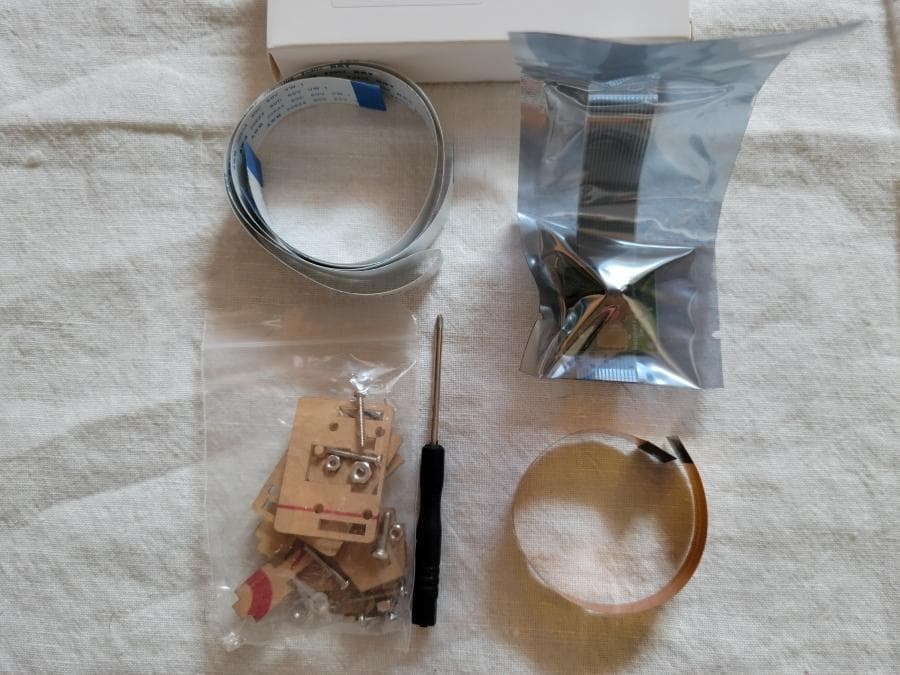 新品未使用　Raspberry Pi3 スターターキット・学習キット・カメラ・本