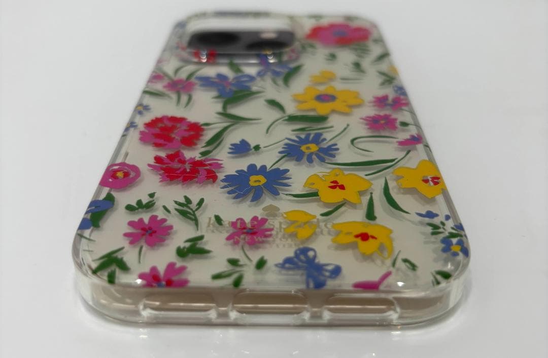 【正規品】 ケイトスペード iPhone14Pro対応ケース クリームマルチ